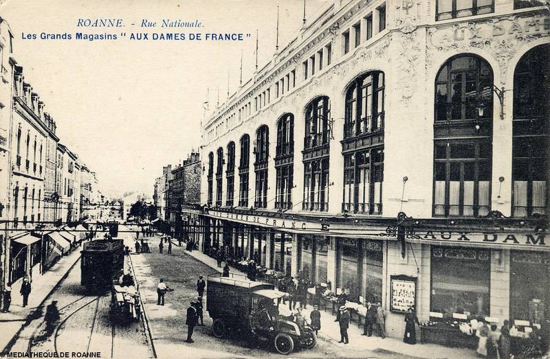 ROANNE - Rue Nationale - Les Grands Magasins "AUX DAMES DE FRANCE"