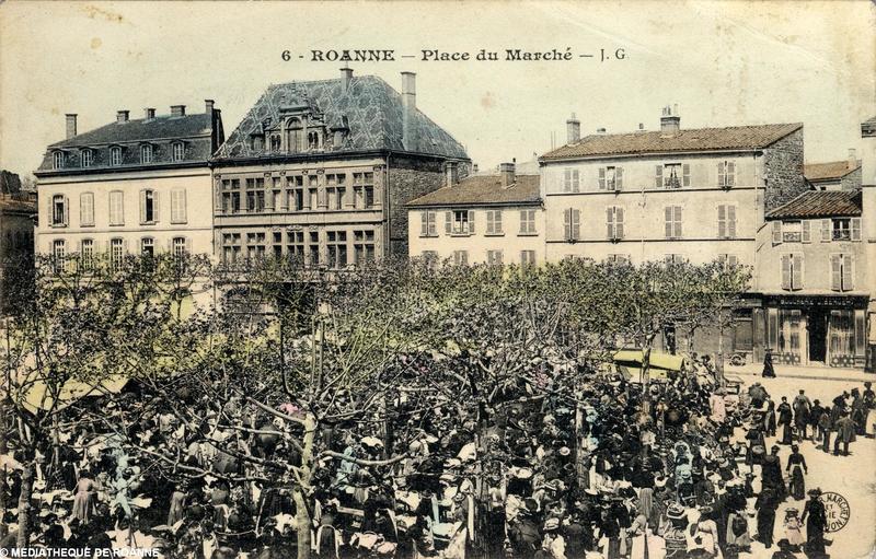ROANNE -Place du Marché