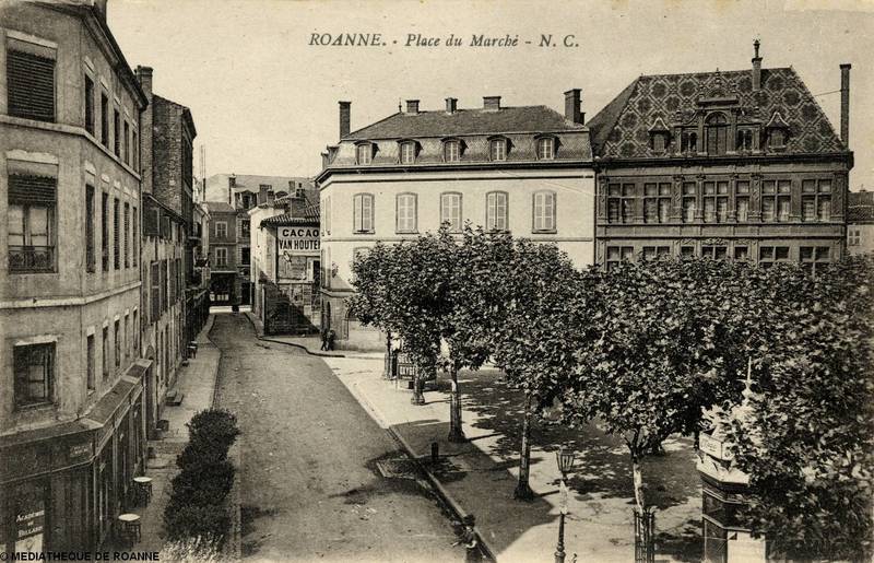 ROANNE - Place du Marché