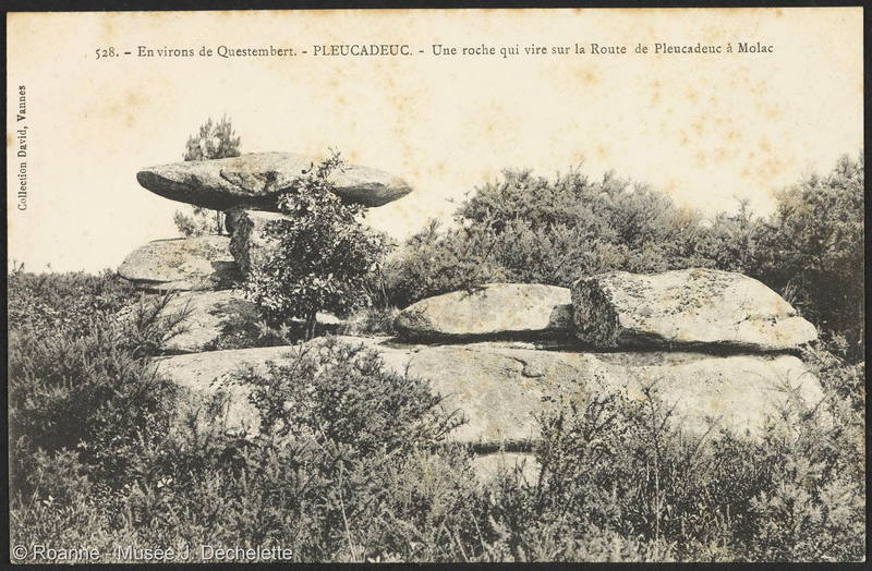 Environs de Questembert - Pleucadeuc - Une roche qui vire sur la Route de Pleucadeuc à Molac