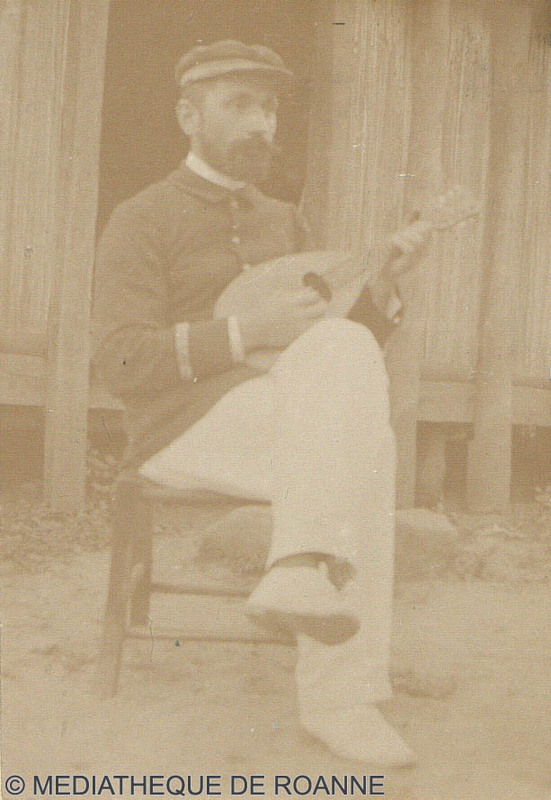 Une mandoline à Madagascar