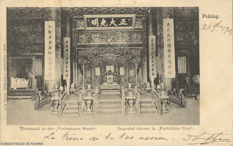 Peking, Thronsaal in der Verbotenen Stadt, Imperial throne in ""Forbidden City"".