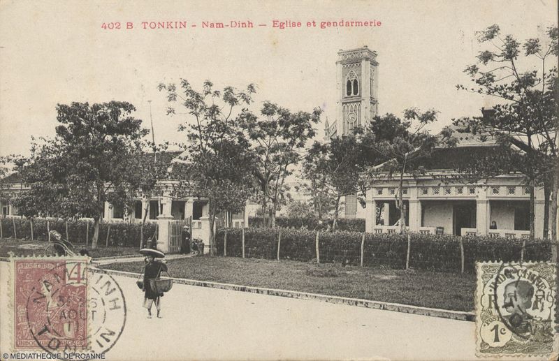 TONKIN - Nam-Dinh - Eglise et gendarmerie.