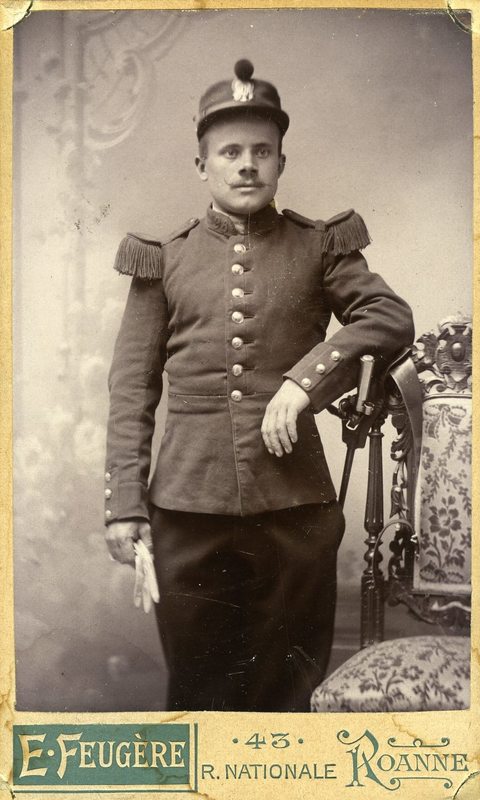 Soldat du 98ème Régiment d'Infanterie coiffé d'un képi