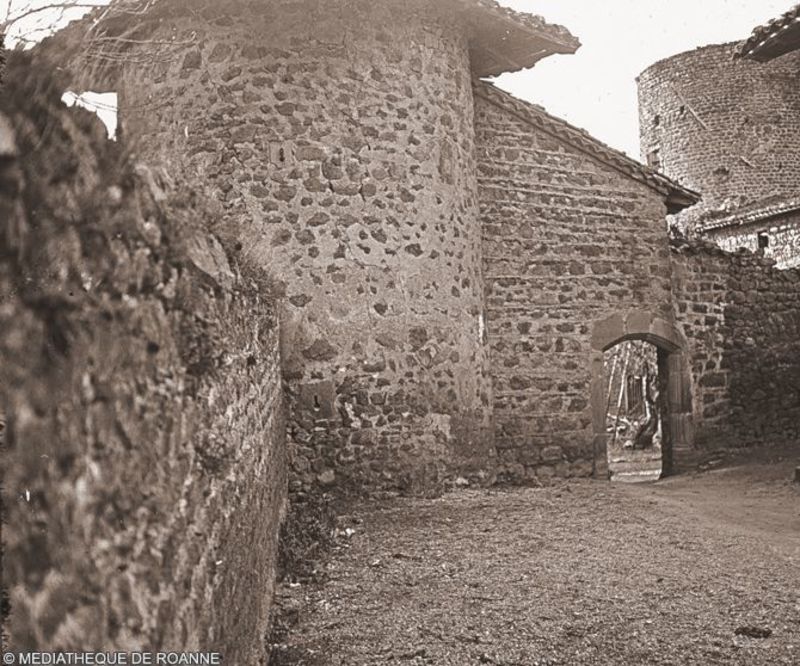 Saint Polgues - Tour du château