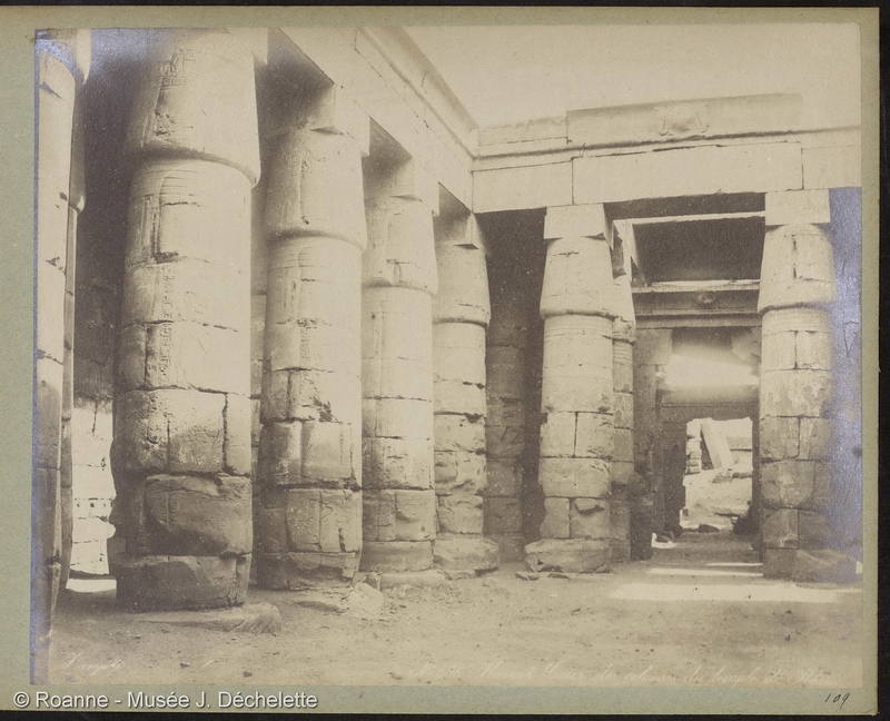 Karnak Cour des colonnes du temple de Khons