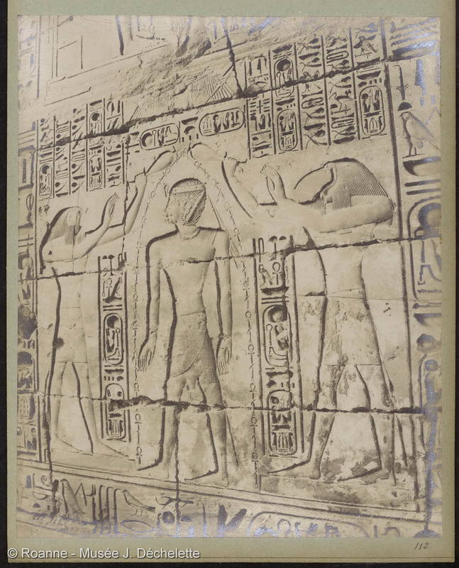 Karnak Intérieur du temple de Khons