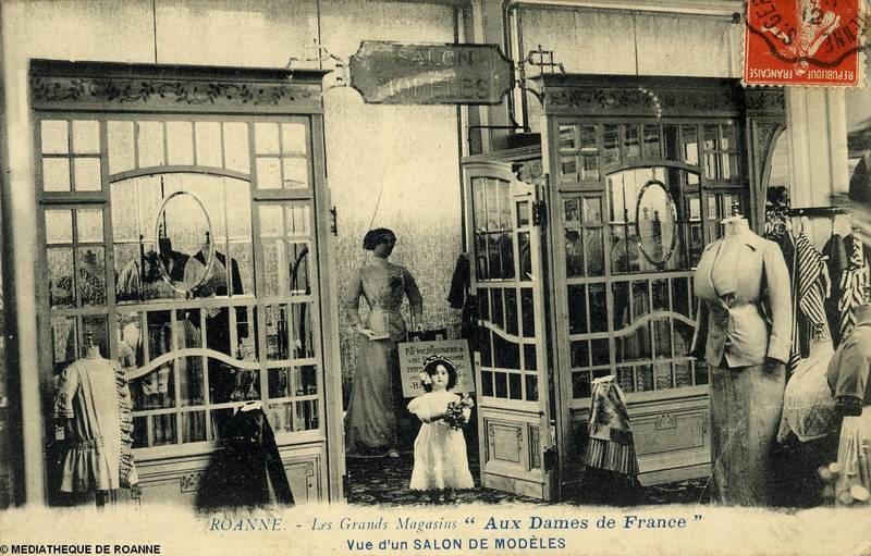 Roanne - Les Grands Magasins "Aux Dames de France" - Vue d'un salon de modèles