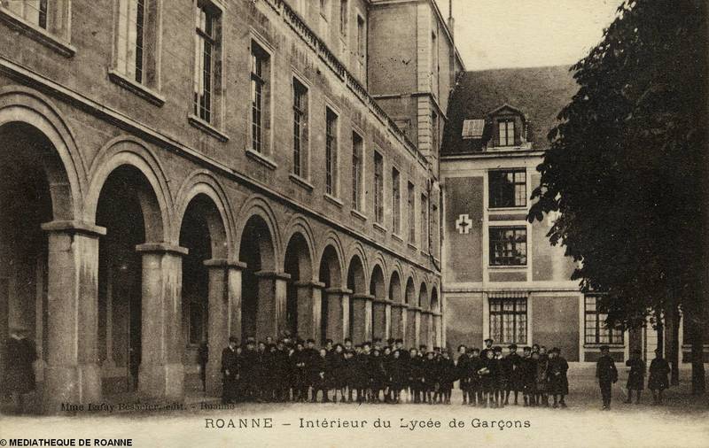 ROANNE - Intérieur du Lycée de Garçons