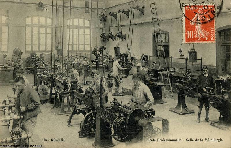 118 - ROANNE - Ecole professionnelle - Salle de la métallurgie