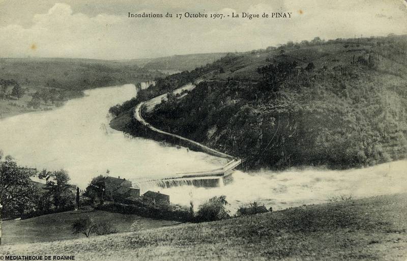 Inondations du 17 octobre 1907 - La digue de Pinay