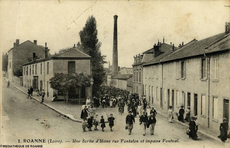 ROANNE (Loire) - Une sortie d'usine rue Fontalon et impasse Fontval