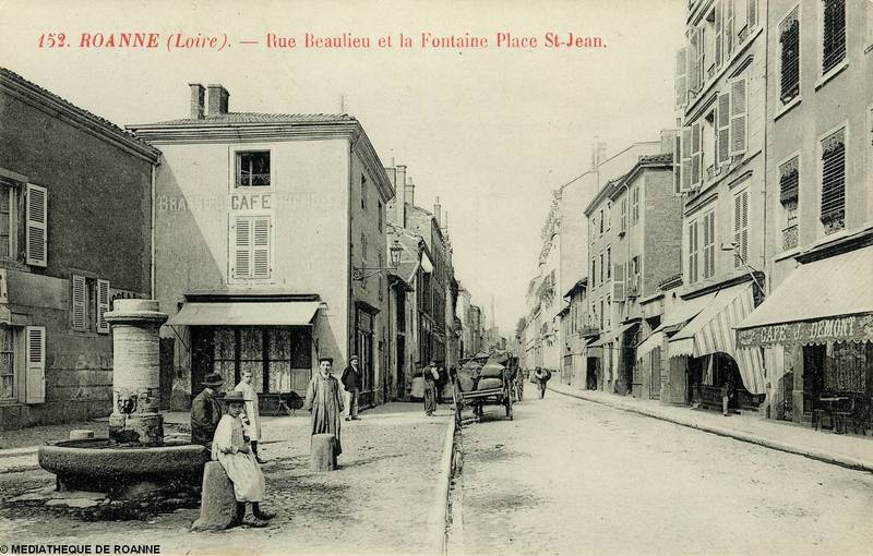 ROANNE (Loire) - Rue Beaulieu et la Fontaine Place St-Jean