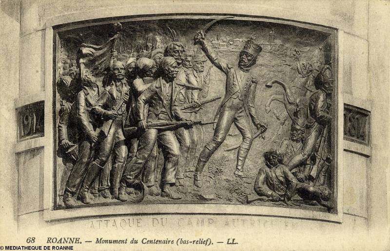 ROANNE - Monument du centenaire (bas-relief)