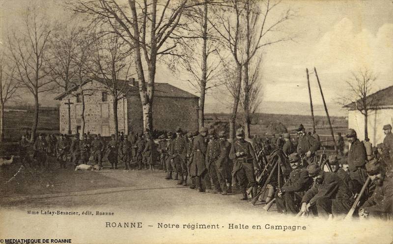 ROANNE - Notre régiment - Halte en campagne