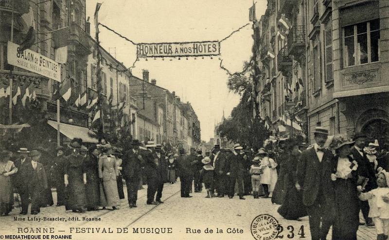 ROANNE - Festival de musique - Rue de la Côte