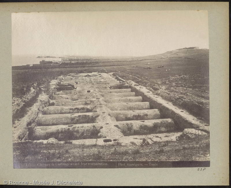 Citernes de Carthage avant leur restauration (Tunisie)