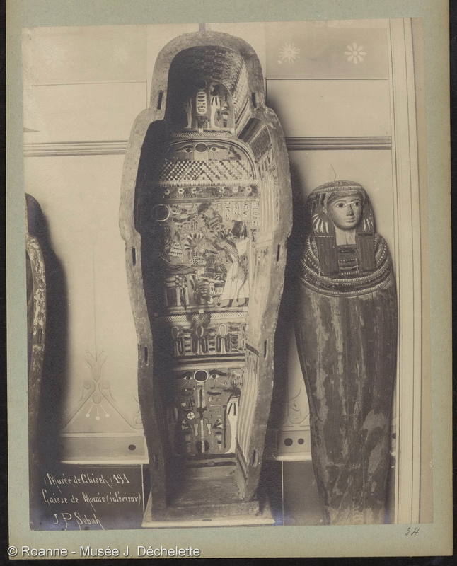 (Musée de Ghiseh) Caisse de Momie (intérieur)
