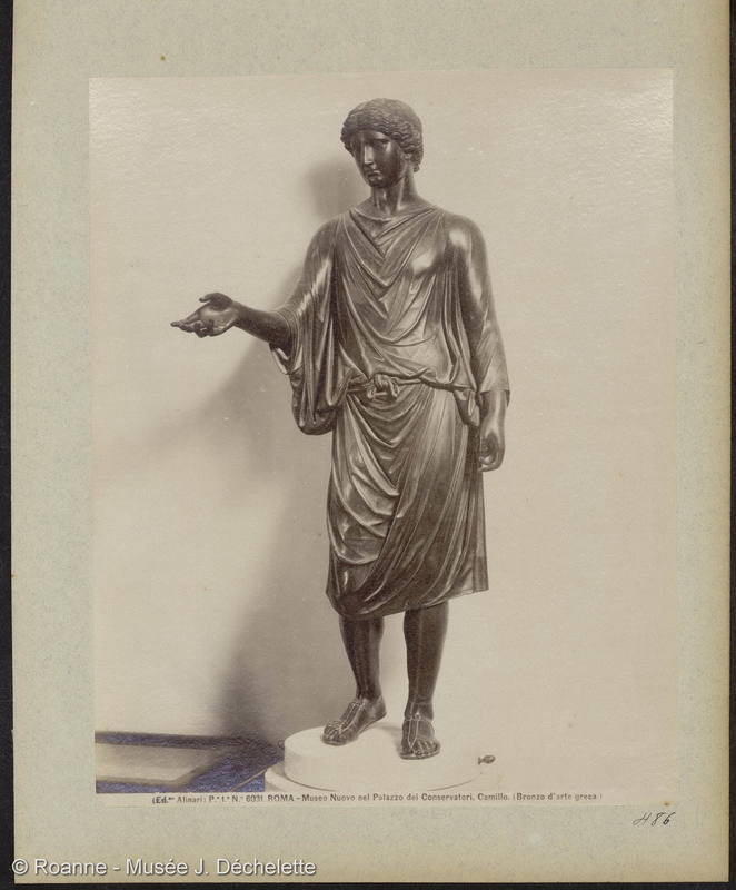 ROMA - Museo Nuovo nel Palazzo dei Conservatori. Camilio. (Bronzo d'arte greca.)