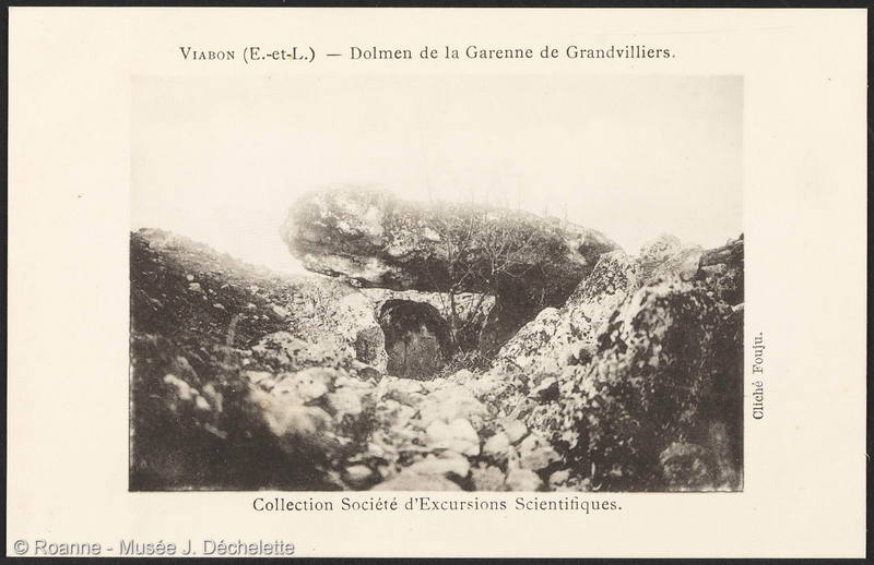 Viabon (E.-et-L.) - Dolmen de la Garenne de Grandvillie