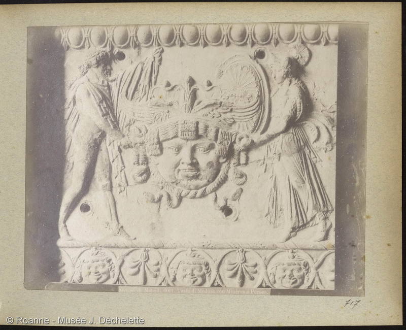 Museo di Napoli.Testa di Medusa con Minerva e Perseo. (Tête de Méduse avec Minerve et Persée)