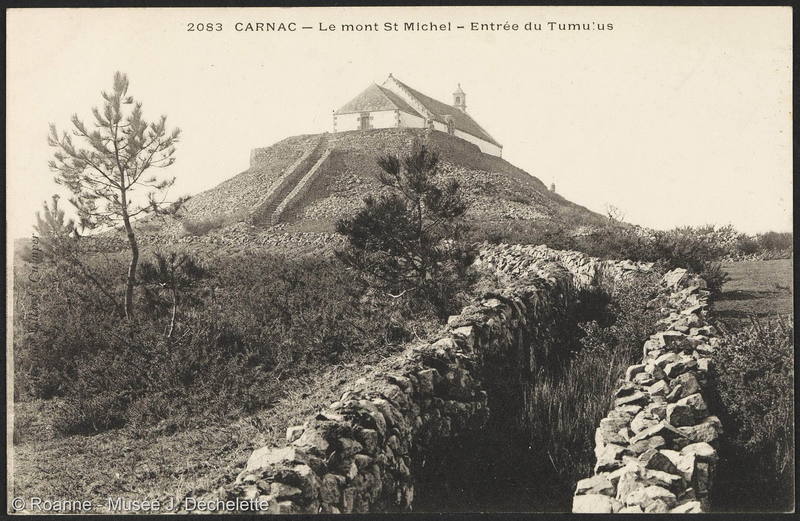 Carnac - Le mont St Michel - Entrée du Tumulus