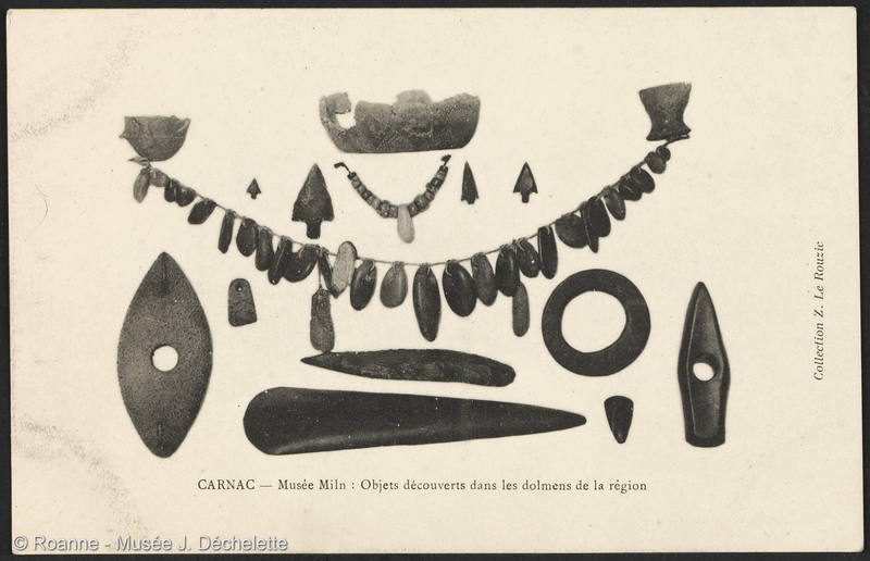 Carnac - Musée Miln : Objets découverts dans les dolmens de la région