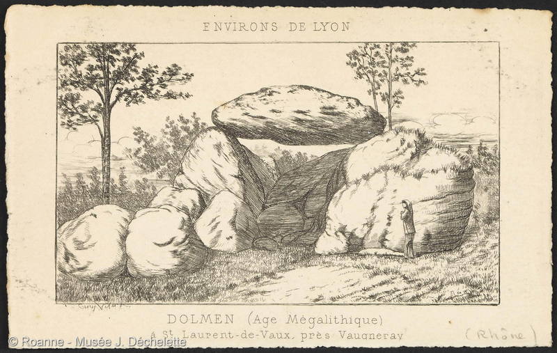 Environs de Lyon - Dolmen (Age Mégalithique) à St Laurent-de-Vaux, près Vaugneray