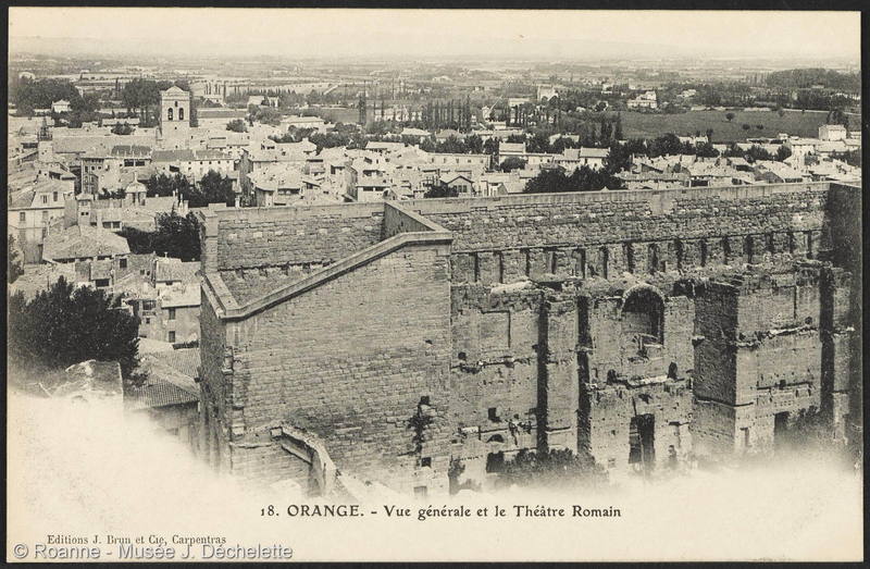 Orange - Vue générale et le Théâtre Romain