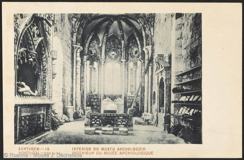 Santarem Portugal - Interior do muzeu archelogico [Intérieur du musée archéologique]