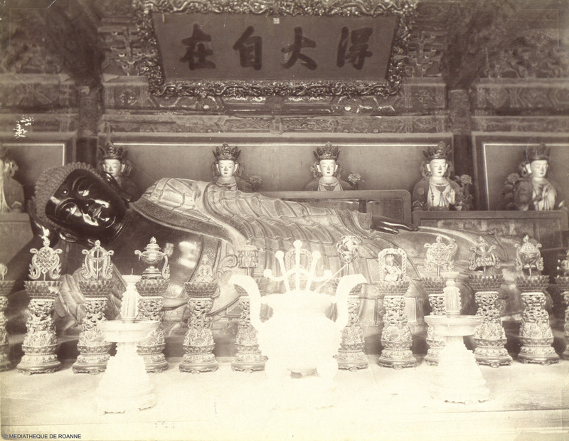 Temple de Ouo-fou-Seu : bouddha couché