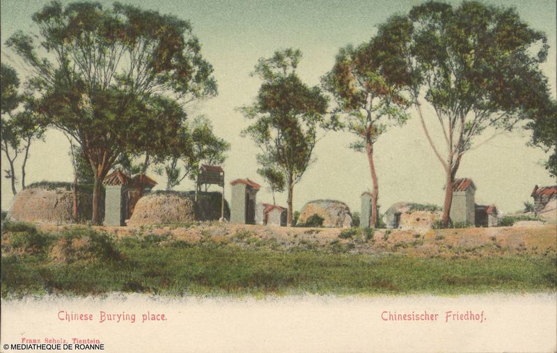 Chinese Burying place.  Chinesischer Friedhof.