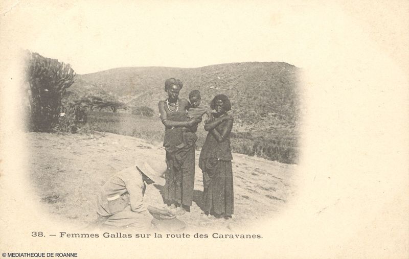 Femmes Gallas sur la route des Caravanes.