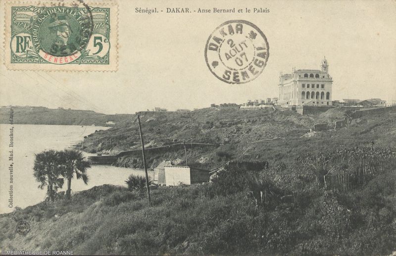 Sénégal. DAKAR. Anse Bernard et le Palais.