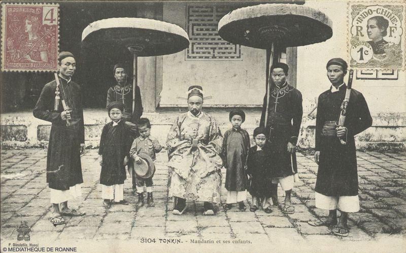 TONKIN - Mandarin et ses enfants.