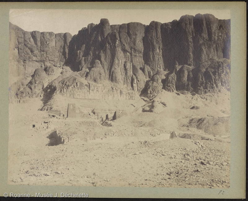 Thèbes Deir el-Bahari (Ruines vue générale)