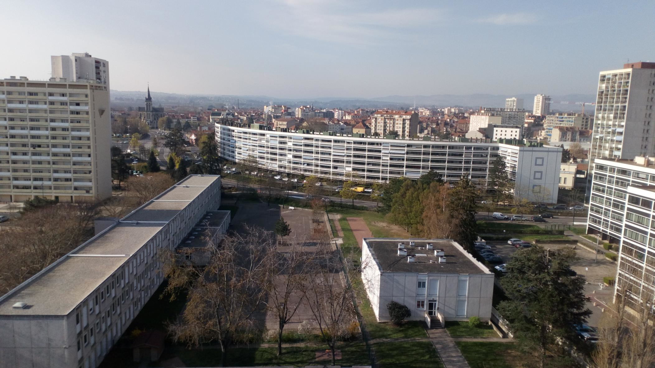 À Roanne