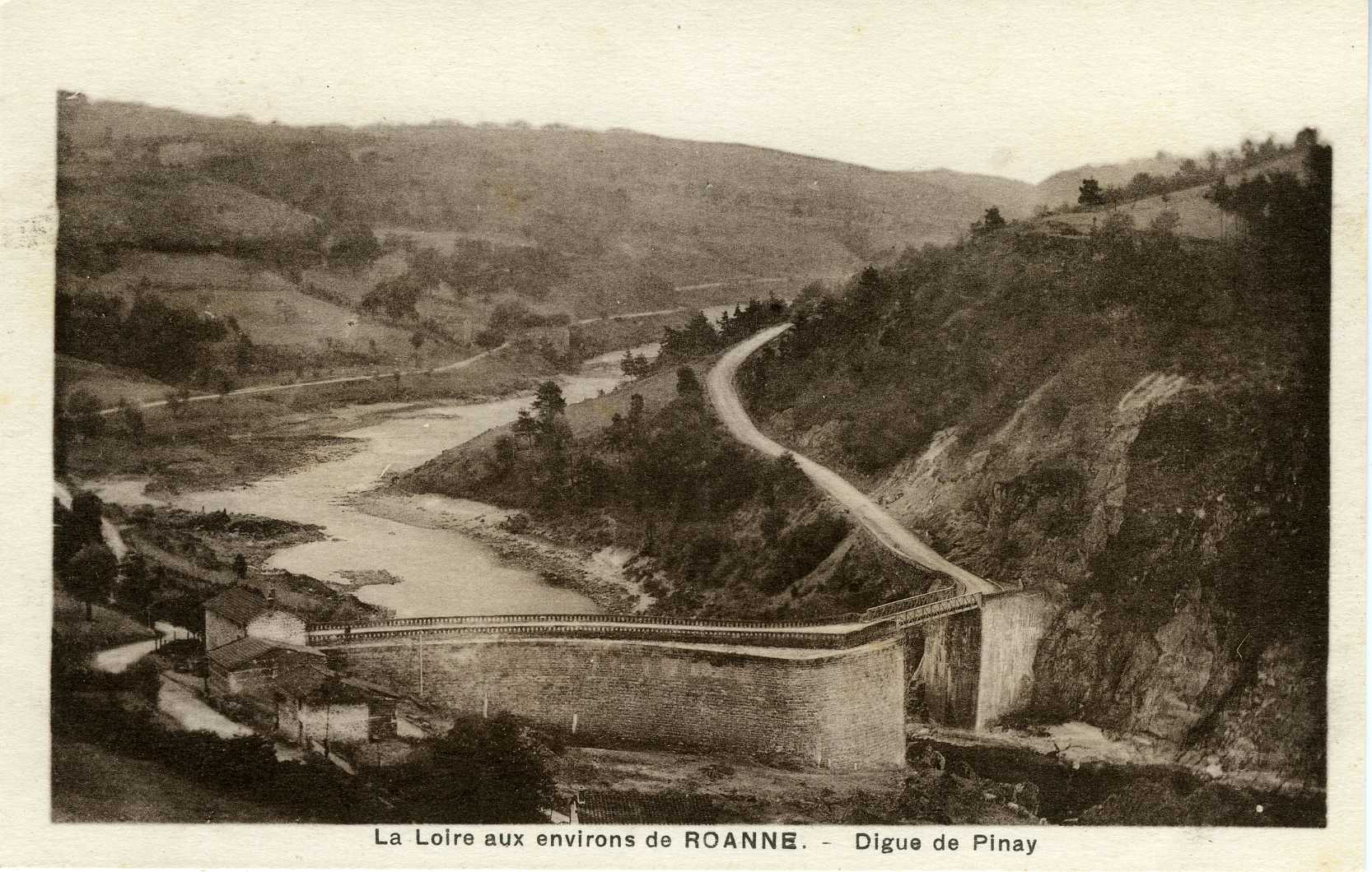 La Digue du Pinay - Carte postale