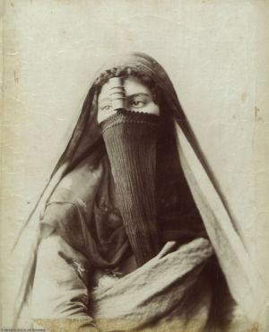 Port- Saïd : femme arabe