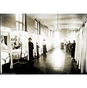 Salle des femmes de l'hôpital de Roanne