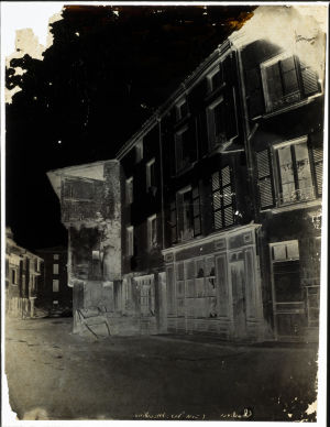 Charlieu : Rue des Moulins, vers la rue Dorian